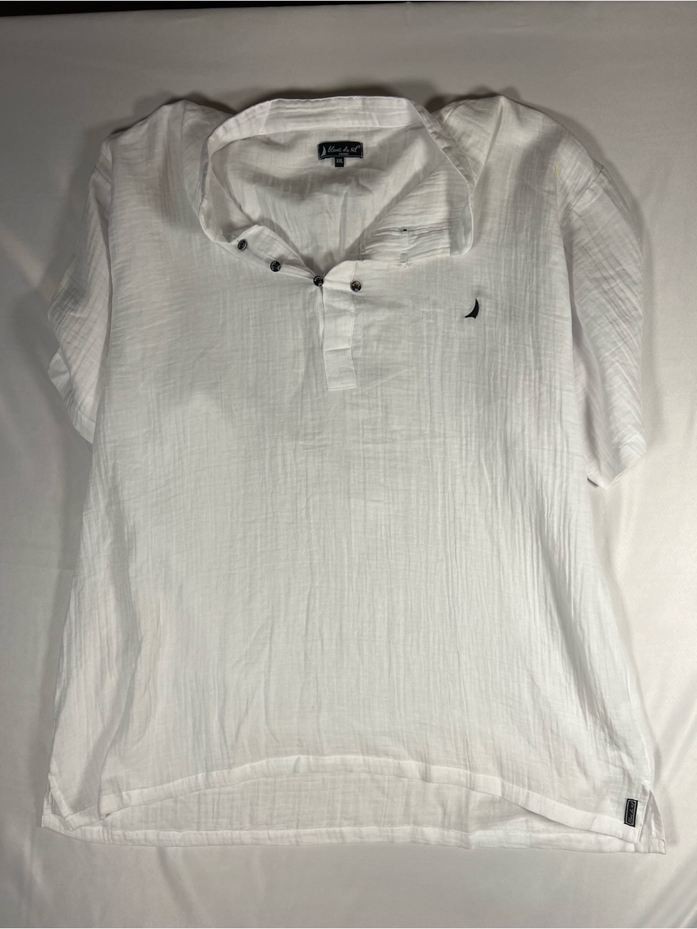 Men's White Short-Sleeve Polo Shirt with Subtle Logo